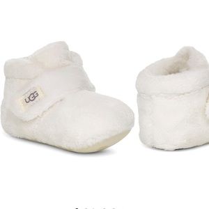 NWT: Baby Uggs, 12-18 months